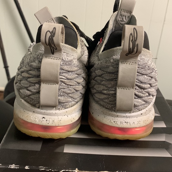 Men’s Nike 2018 Lebron 15 low ‘Melon’ size 11 - Picture 5 of 5